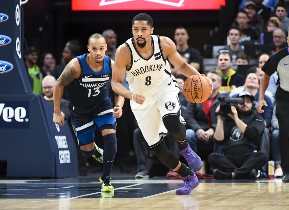 越尴尬, 黄蜂就急于 越尴尬, 黄蜂就急于