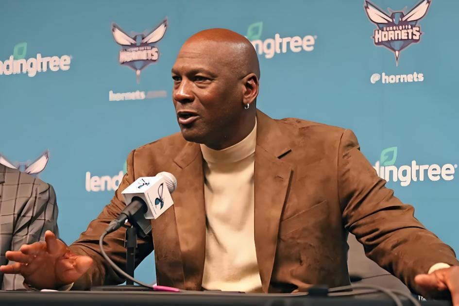 仅从比赛发, 位在伤病泛 仅从比赛发, 位在伤病泛